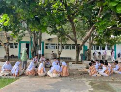 SMP Bosowa Al Azhar Gelar Pembelajaran Luar Ruangan untuk Siswa Kelas 7: Belajar Bahasa Inggris dengan Cara yang Lebih Santai dan Menyenangkan