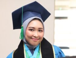 Wisudawan Terbaik UBSI Belajar SKS Tapi Serius di Kelas, Siti Sofia Buktikan Bahwa Cara Belajar Itu Personal