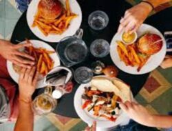 Tips Makan Malam Sehat: Hindari Makanan Ini!