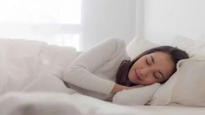 Mau Tidur Lebih Nyenyak? Ini Terapi yang Bisa Kamu Coba