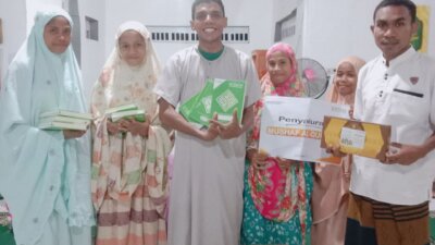 BMH Salurkan Mushaf Al-Qur’an untuk Santri dan Anak-Anak di Lembata, NTT
