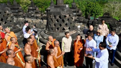 Menbud Fadli Zon Dampingi Presiden Prabowo dan Presiden Macron di Borobudur: Luncurkan Kemitraan Strategis Budaya dan Tegaskan Komitmen Pelestarian Warisan Dunia