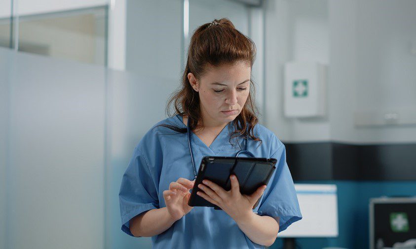 Perawat di Era Digitalisasi