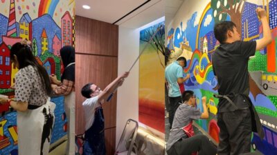 11 Seniman Neurodiverse Persembahkan Mural Inspiratif di Ulang Tahun Tokio Marine