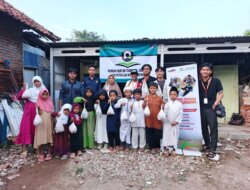 Senyum Bahagia Santri RQ Thoriqu Janah Sambut Daging Kurban BMH