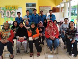 Mahasiswa Universitas BSI Ajak Ibu PKK Hidupkan Nilai Gotong Royong di RPTRA Harapan Mulia