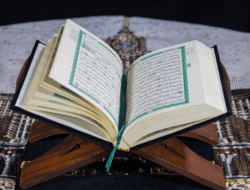 Rasionalisme Asy`ariyah: Tanggapan atas Tafsir dengan Pendekatan Hermeneutika