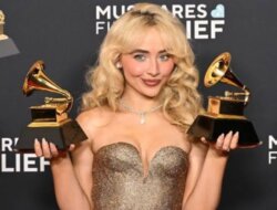 Sabrina Carpenter Buka Era Baru Dengan Single “Manchild”