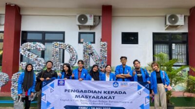 Mahasiswa Sastra Inggris UBSI Gelar PKM "English is Fun" di SDN 12 Pondok Labu
