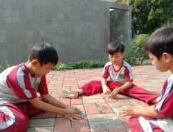 KB/TK Bosowa Al Azhar Gelar Proyek P5: Mengenal Permainan Tradisional Indonesia Sebagai Warisan Budaya Bangsa