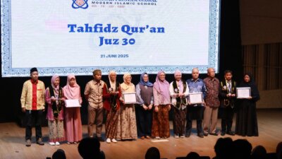 Mahkota di Kepala, Air Mata di Pipi: Momen Haru Penghargaan Tahfidz di Graduation 2025 SMP Prestasi Global-Depok