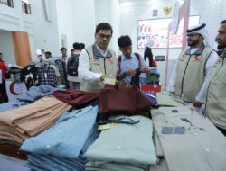 UIN Ar-Raniry Salurkan 1.000 Paket Baju Lebaran dan 20 Ekor Sapi Kurban dari Emirates Red Crescent