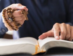Teologi Jabariyah di Era Modern: Apakah Manusia Masih Memiliki Kehendak Bebas?
