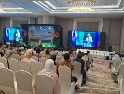 Kita Datang Sebagai Orang Asing, Pulang Sebagai Keluarga