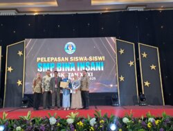 SMP Bina Insani Gelar Pelepasan Siswa-Siswi Angkatan Ke-31:  Pendidikan adalah Paspor Masa Depan