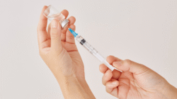 vaksin meningitis umrah