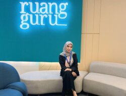 Kuliah Bisnis Digital, Peluang Karier Tanpa Batas! Almira Buktikan Langkahnya Bersama Cyber University