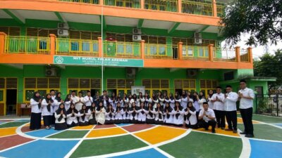 MIT Nurul Falah Areman Gandeng Digital Creative Center Gelar Workshop AI untuk Guru