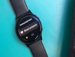Smartwatch dengan Fitur Cek Tekanan Darah dan Saturasi Terbaik 2025