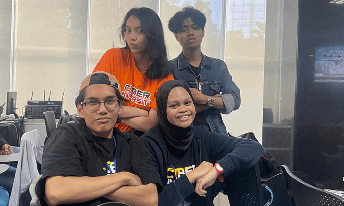 pengelaman mahasiswa cyber university
