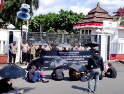 Aliansi RUN Kota Tasikmalaya Gelar Aksi Kritik Kinerja Wali Kota yang Asik Lari Saja