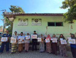 Bahagia! Guru Ngaji di Magetan Terima Bingkisan Spesial dari BMH