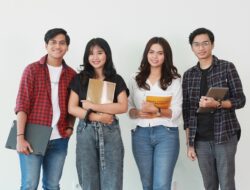 Cyber University x Dagadu Hadirkan Jaket Varsity Eksklusif Penuh Semangat HUT ke-80 RI