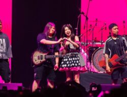 Kolaborasi Epic JKT48 x Deadsquad Pecah Panggung MusicVerse Stage