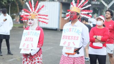 Ondel-Ondel Meriahkan BSI FUN RUN 5K, Neni dan Samsudin Jadi Pusat Perhatian