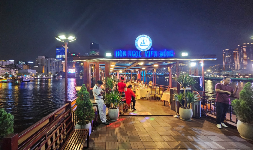 sungai saigon ho chi minh