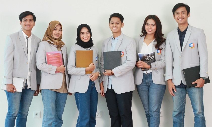 Generasi-Unggul-di-Bidang-Teknologi