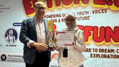 Mahasiswi Prodi Bisnis Digital
