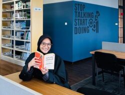 Review Buku di Perpustakaan Cyber University, Mahasiswa Bongkar Kunci Sukses ala Outliers