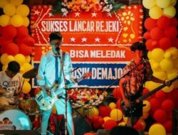 Trio Punk Bekasi, Sukses Lancar Rejeki, Rilis Album Debut “Bisa Meledak”