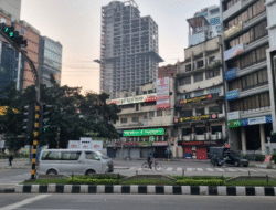 Dulu Hanya Membaca dan Menonton, Kini Hadir di Riuhnya Dhaka