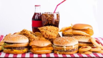 Waspadai! 5 Makanan yang Bisa Bikin Kamu Cepat Stres