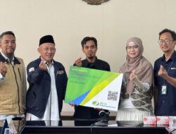 Baznas  Kota Depok Berikan Jaminan BPJS Ketenagakerjaan bagi 100 Pekerja Rentan dan Pelaku UMKM