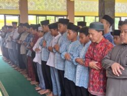 Doa Bersama Santri BMH Gresik untuk Korban Mushola Ambruk