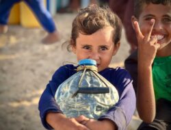 Bersama BMH, Swadaya Cipta Salurkan Air Bersih untuk Warga Gaza Selatan