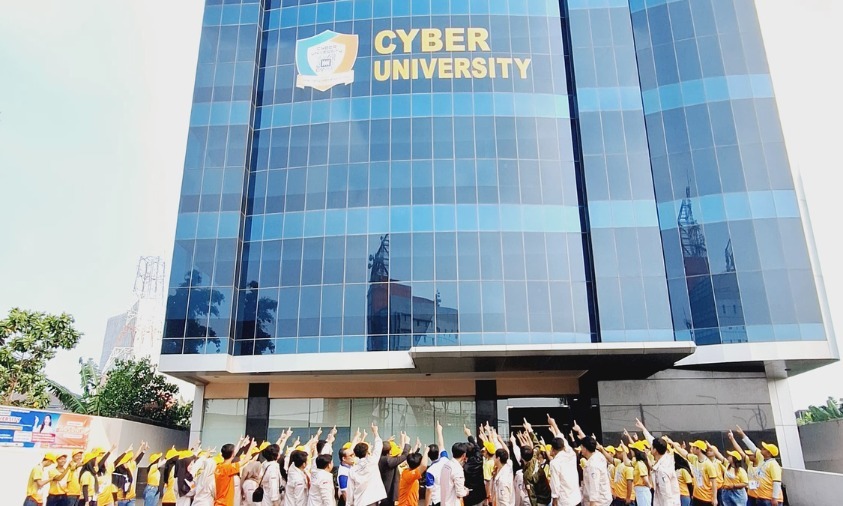 Cyndi Chat Cyber University