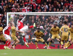 Gol Perdana Eze Bantu Arsenal Kalahkan Crystal Palace dan Kokoh di Puncak Klasemen