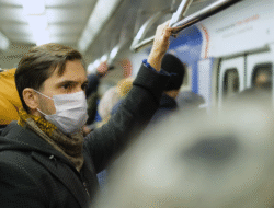 Cuaca Ekstrem Bikin Napas Sesak, Mahasiswi Ini Tetap Bolak-Balik Bogor–Tangerang Demi Kuliah dan Magang