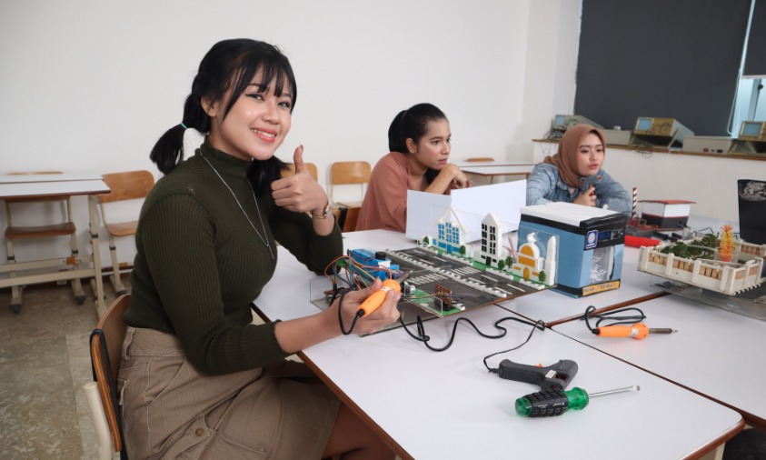 Kampus dengan Akreditasi Unggul di Cikarang