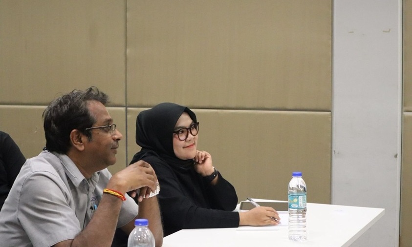 Kerendahan Hati di Tengah Persaingan