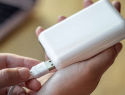 Aturan Baru KAI: Dilarang Cas Powerbank di Kereta Api, Ini Penejelasannya!