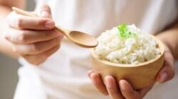 Hindari 7 Kombinasi Ini Saat Makan Nasi, Bisa Ganggu Pencernaan