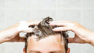 Fakta Tentang SLS: Bahan Pembersih Shampoo yang Sering Dianggap Aman