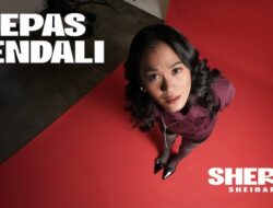 Sheryl Sheinafia Hadirkan Nuansa Pop 80an di Single “Lepas Kendali”