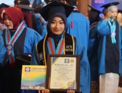 Ani dan Langkah Terencana yang Mengantarnya Raih Predikat Wisudawan Terbaik UBSI