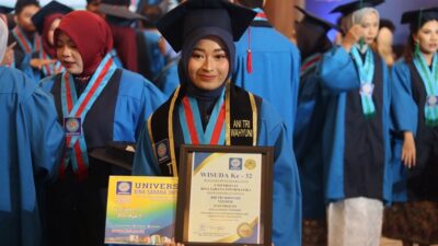 Wisudawan Terbaik UBSI